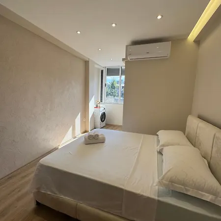 Prayla Luxury 21 Apartmán *